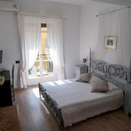 Beautiful Floral Apartment On Navigli Milán Exteriér fotografie