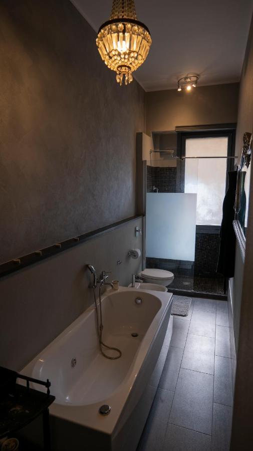 Beautiful Floral Apartment On Navigli Milán Exteriér fotografie