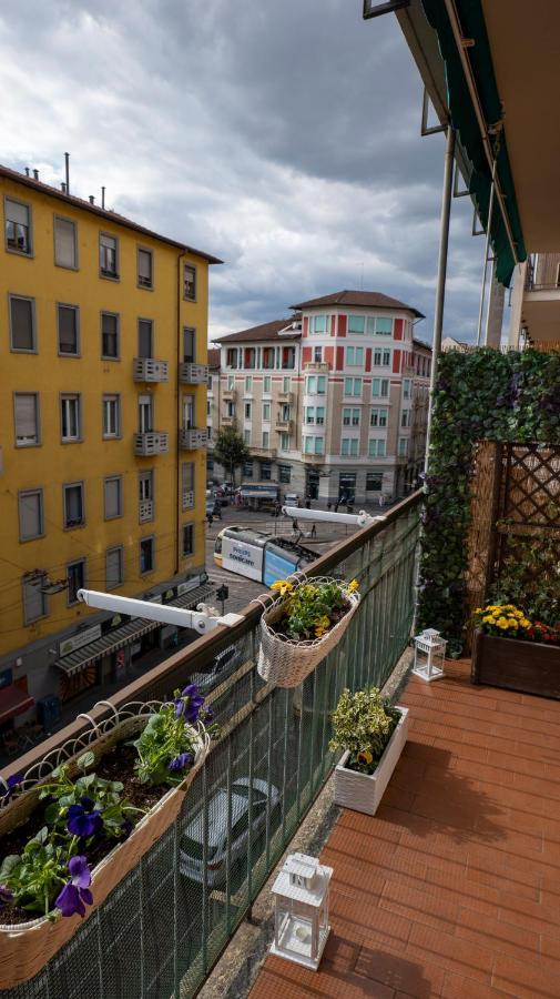 Beautiful Floral Apartment On Navigli Milán Exteriér fotografie