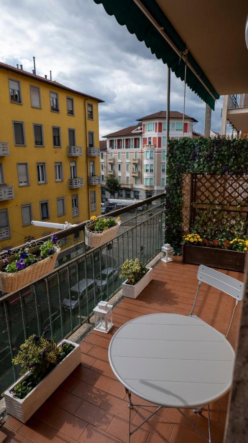 Beautiful Floral Apartment On Navigli Milán Exteriér fotografie