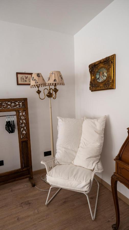 Beautiful Floral Apartment On Navigli Milán Exteriér fotografie